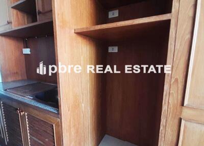 Unfurnished for Sale in Thepthip Mansion Condo