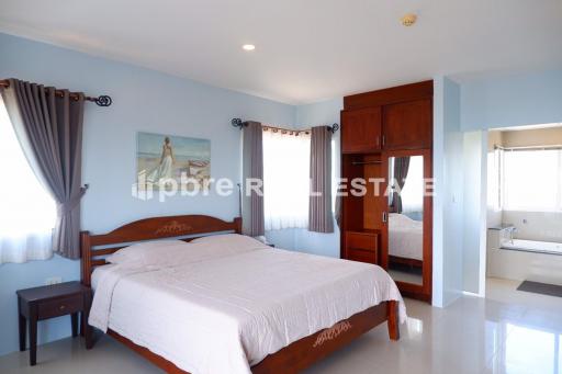 A.D. Hyatt Condo for Sale in Na Kluea