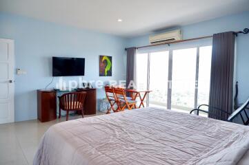 A.D. Hyatt Condo for Sale in Na Kluea