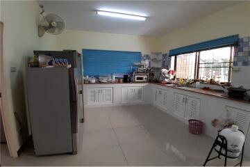 House with Swimming pool for sell in Nong Pla lai