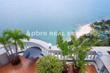 6 Bed Silver Beach Condo for Sale in Wongamat