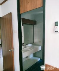 3-BR Apt. near MRT Sukhumvit