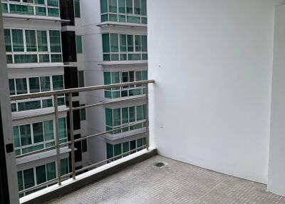 2-BR Apt. near BTS Phrom Phong