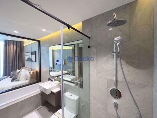 2 Bedrooms Condo in Wyndham Grand Residences Wongamat Na Kluea C010997