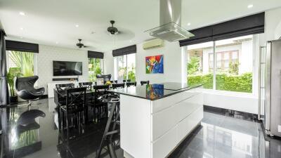 Modern Pool Villa House for Sale in Pattaya