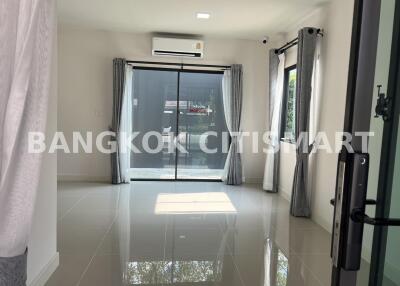 Townhouse at Pleno Ratchapruek-Sathorn for sale