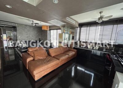 Condo at Supalai Casa Riva for sale