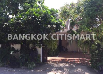 House at Villa Arcadia Srinakarin for rent