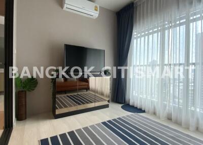 Condo at Life Sukhumvit 48 for sale