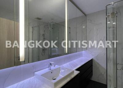 Condo at Noble Ploenchit for rent