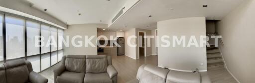 Condo at The Room Sukhumvit 21 for sale