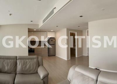 Condo at The Room Sukhumvit 21 for sale