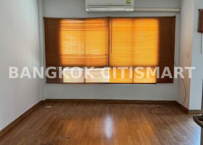 Townhouse at Casa City Wongwaen-Lamlukka for sale