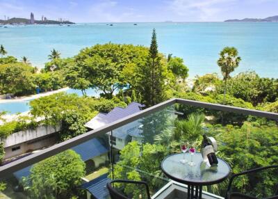 Wong Amat Tower Condo in Pattaya for Sale