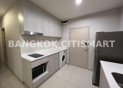 Condo at Life Pinklao for sale