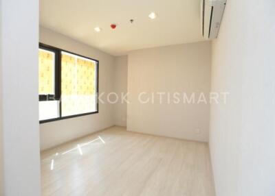 Condo at Life Pinklao for sale