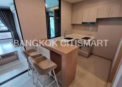 Condo at Life Pinklao for sale