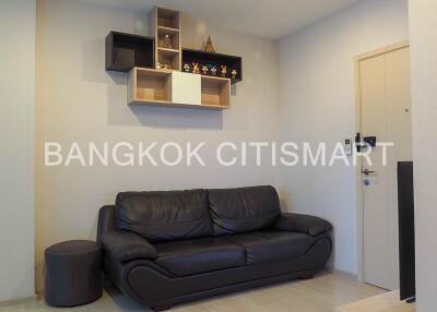 Condo at Life Pinklao for sale