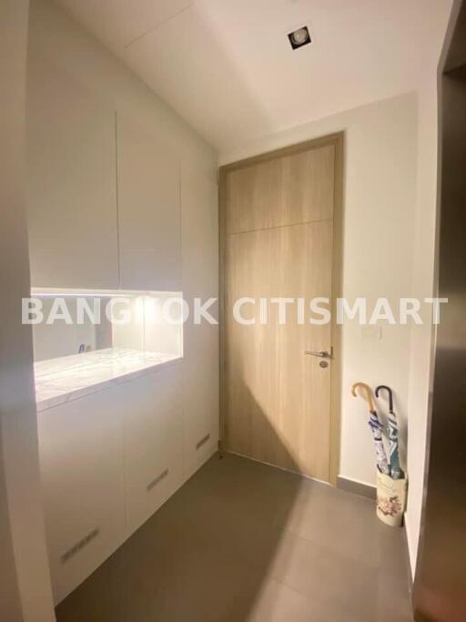 Condo at Noble Ploenchit for rent