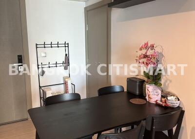 Condo at Life Asoke-Rama 9 for rent