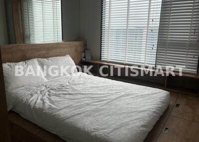 Condo at Life Pinklao for sale