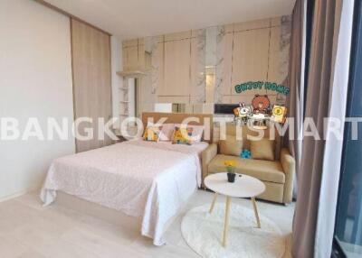 Condo at Noble Ploenchit for sale