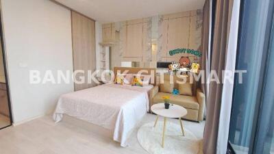 Condo at Noble Ploenchit for sale