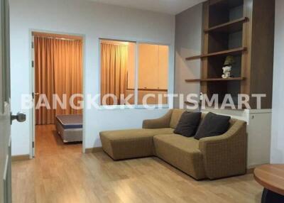 Condo at Life@Ratchada for rent