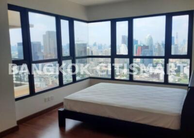 Condo at The Crest Phaholyothin 11 for rent