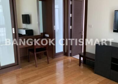 Condo at Nusasiri Grand Condo Sukhumvit 42 for rent