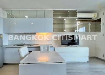 Condo at Vantage Ratchayothin for sale