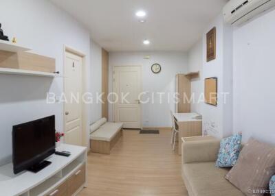 Condo at Centric Scene Ratchavipha for sale