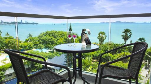 Condo Wong Amat Tower in Pattaya for Sale