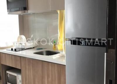 Condo at RHYTHM Sathorn for sale