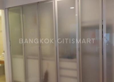 Condo at The Bangkok Condo (Sub Road) for sale