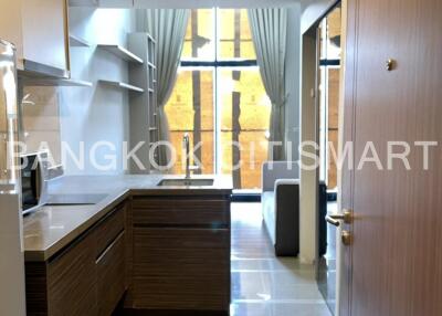 Condo at Onyx Phaholyothin for sale