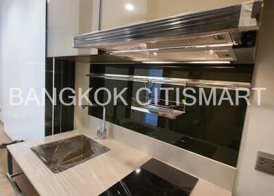 Condo at THE LINE Phahol-Pradipat for sale