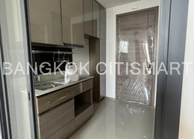 Condo at THE LINE Phahol-Pradipat for sale