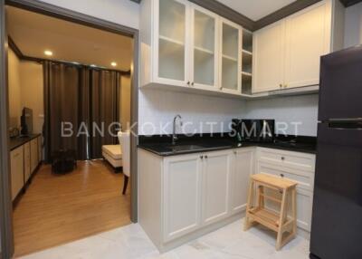 Condo at The Reserve Kasemsan 3 for sale