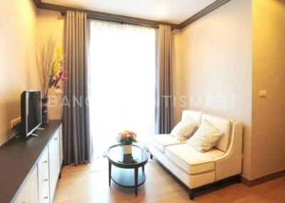 Condo at The Reserve Kasemsan 3 for sale