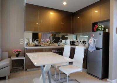 Condo at Menam Residences for rent