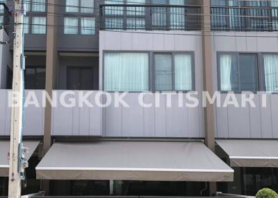 Townhouse at Baan Klang Muang The Edition Sathorn-Suksawat for sale