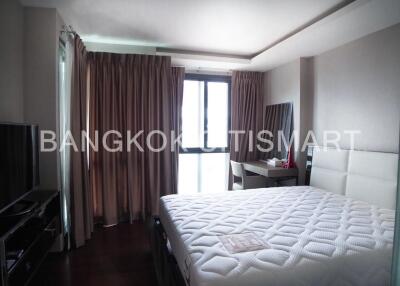 Condo at The Address Sukhumvit 61 for sale