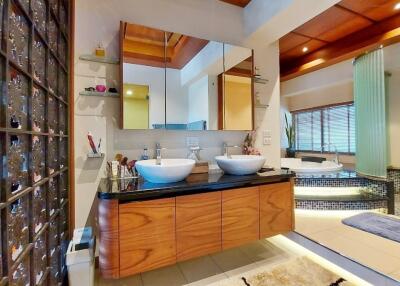 Nirvana Place Penthouse for Sale in Pattaya