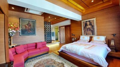 Nirvana Place Penthouse for Sale in Pattaya