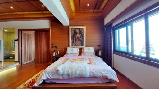 Nirvana Place Penthouse for Sale in Pattaya