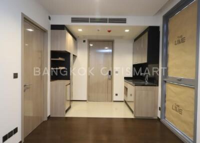 Condo at The Line Ratchathewi for sale