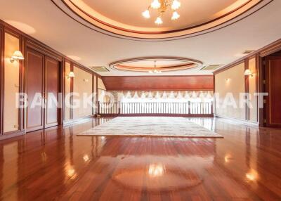 Condo at Green Peace Mansion for sale