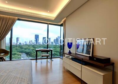 Condo at Sindhorn Tonson for sale