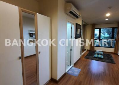 Condo at The Crest Phaholyothin 11 for sale